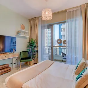 Appartement Durrani Homes - Luxurious Near Mall With Pool View