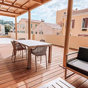 3 Pièce Terrasse Coeur De Ville Appartement Le Lavandou