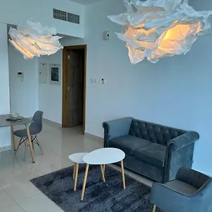 Golden Vacation Homes Continental Tower Marina Apartman